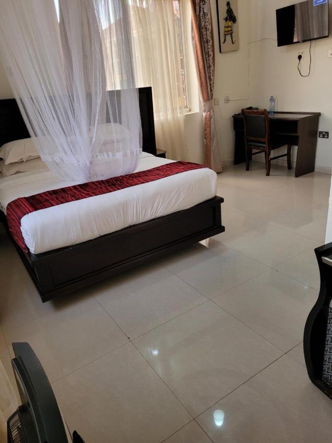 Glory Summit Hotel Hoima Esterno foto