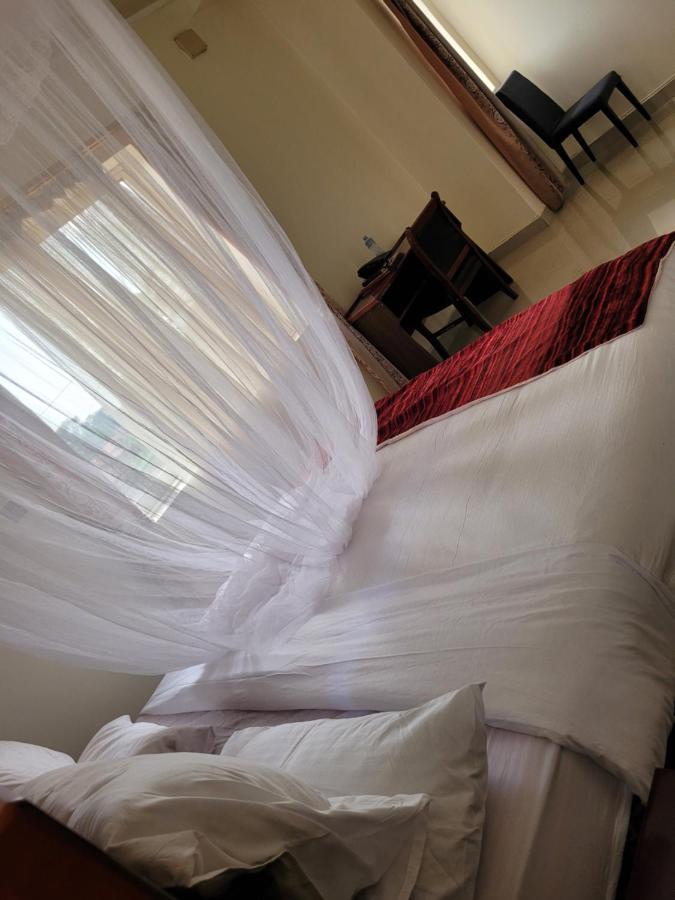 Glory Summit Hotel Hoima Esterno foto