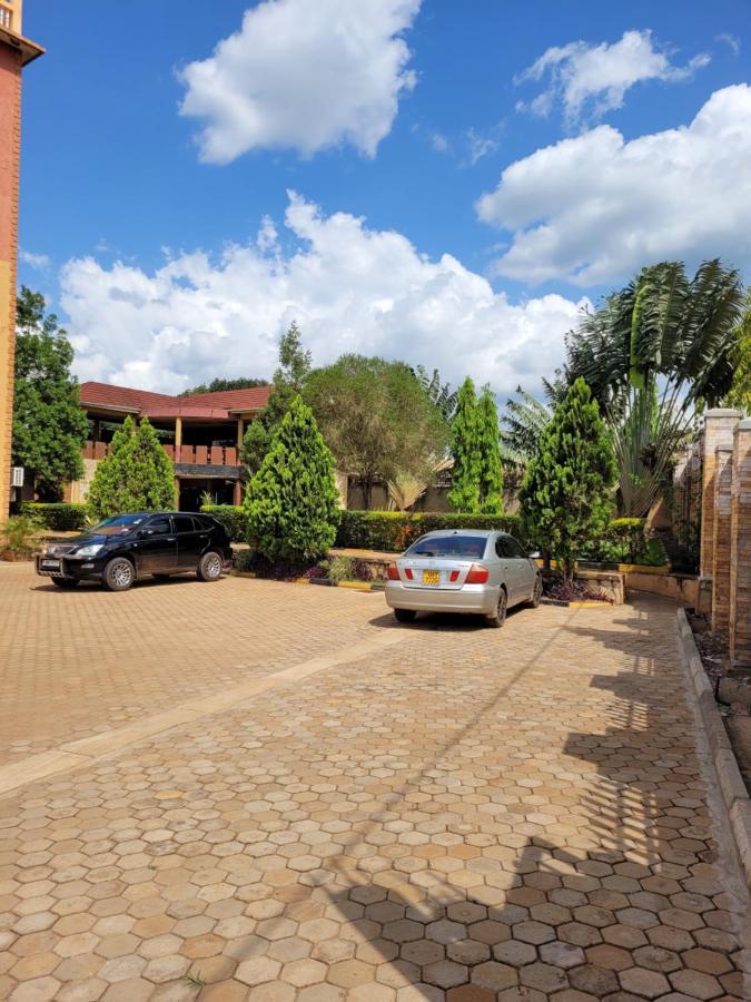 Glory Summit Hotel Hoima Esterno foto