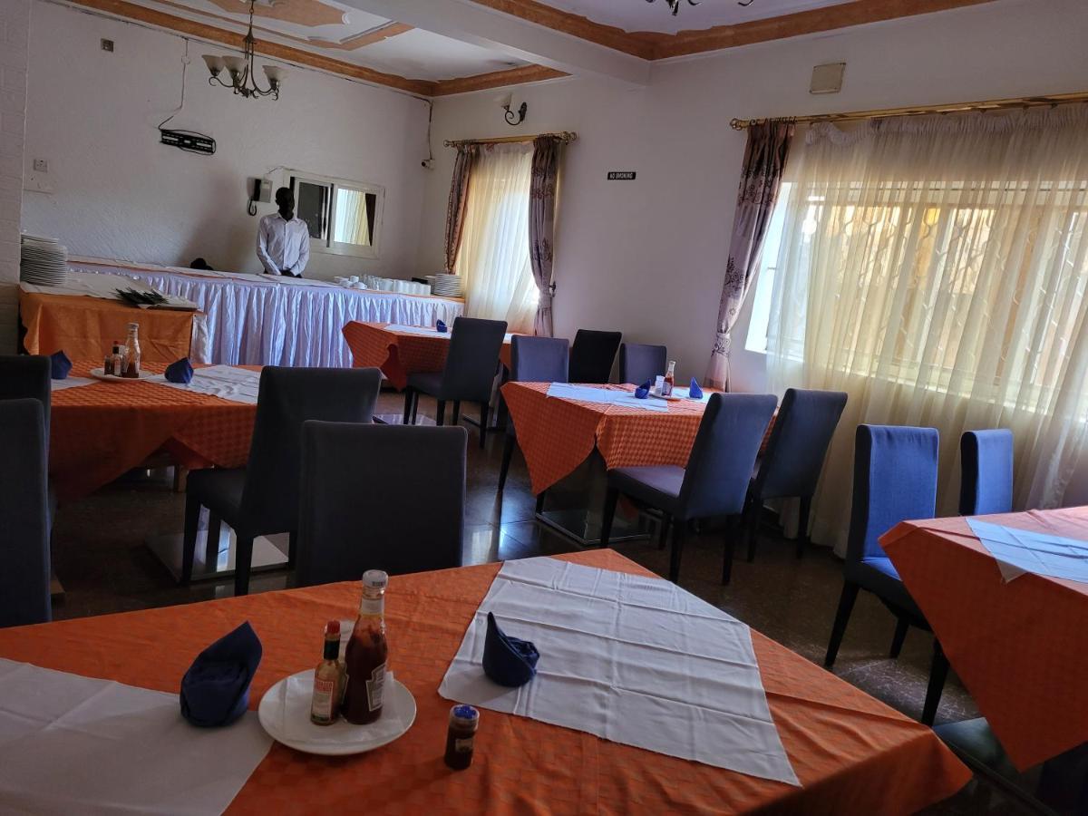 Glory Summit Hotel Hoima Esterno foto