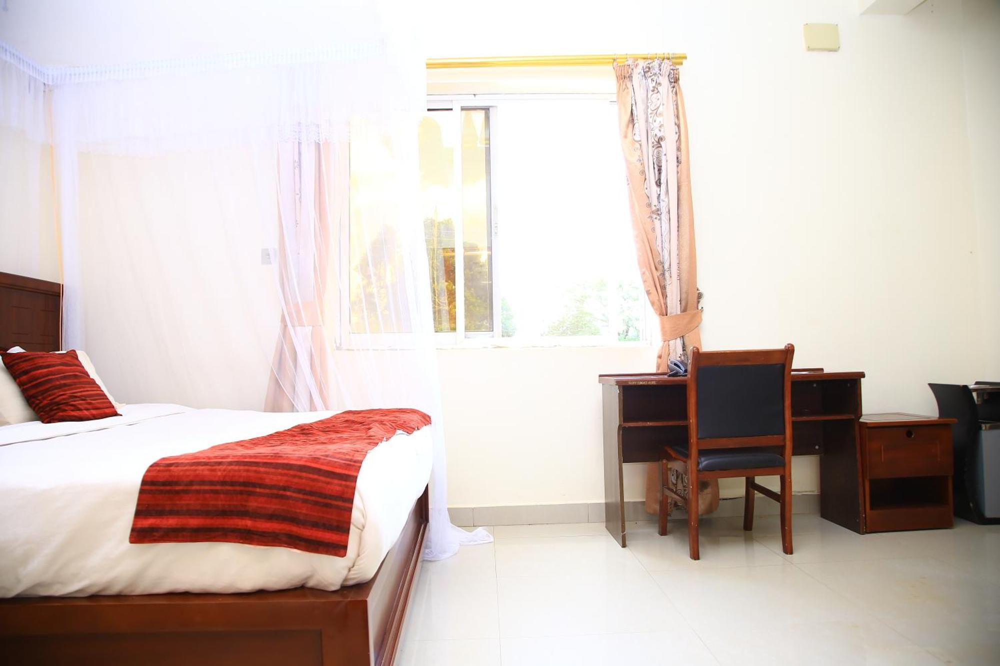 Glory Summit Hotel Hoima Esterno foto
