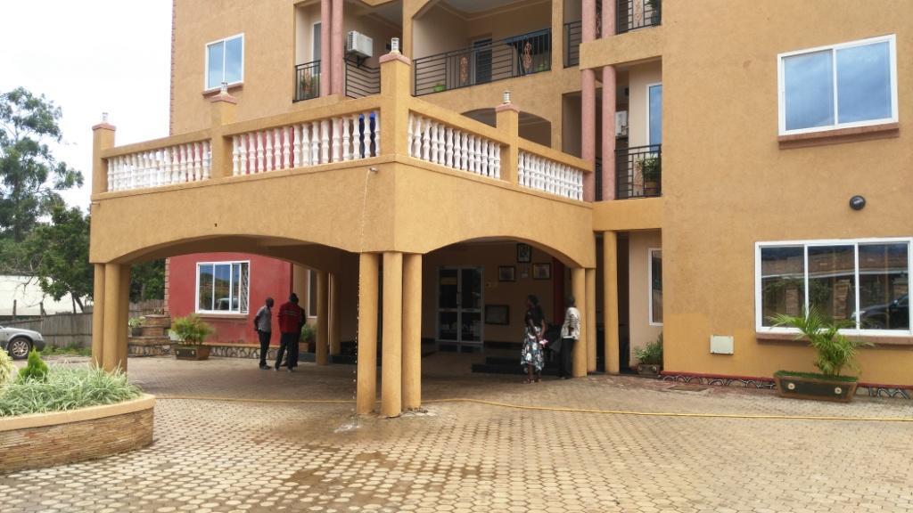 Glory Summit Hotel Hoima Esterno foto