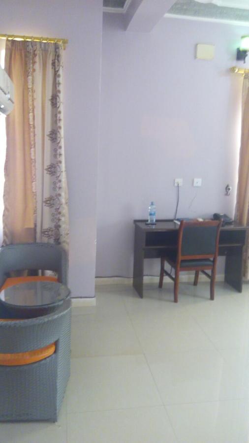 Glory Summit Hotel Hoima Esterno foto